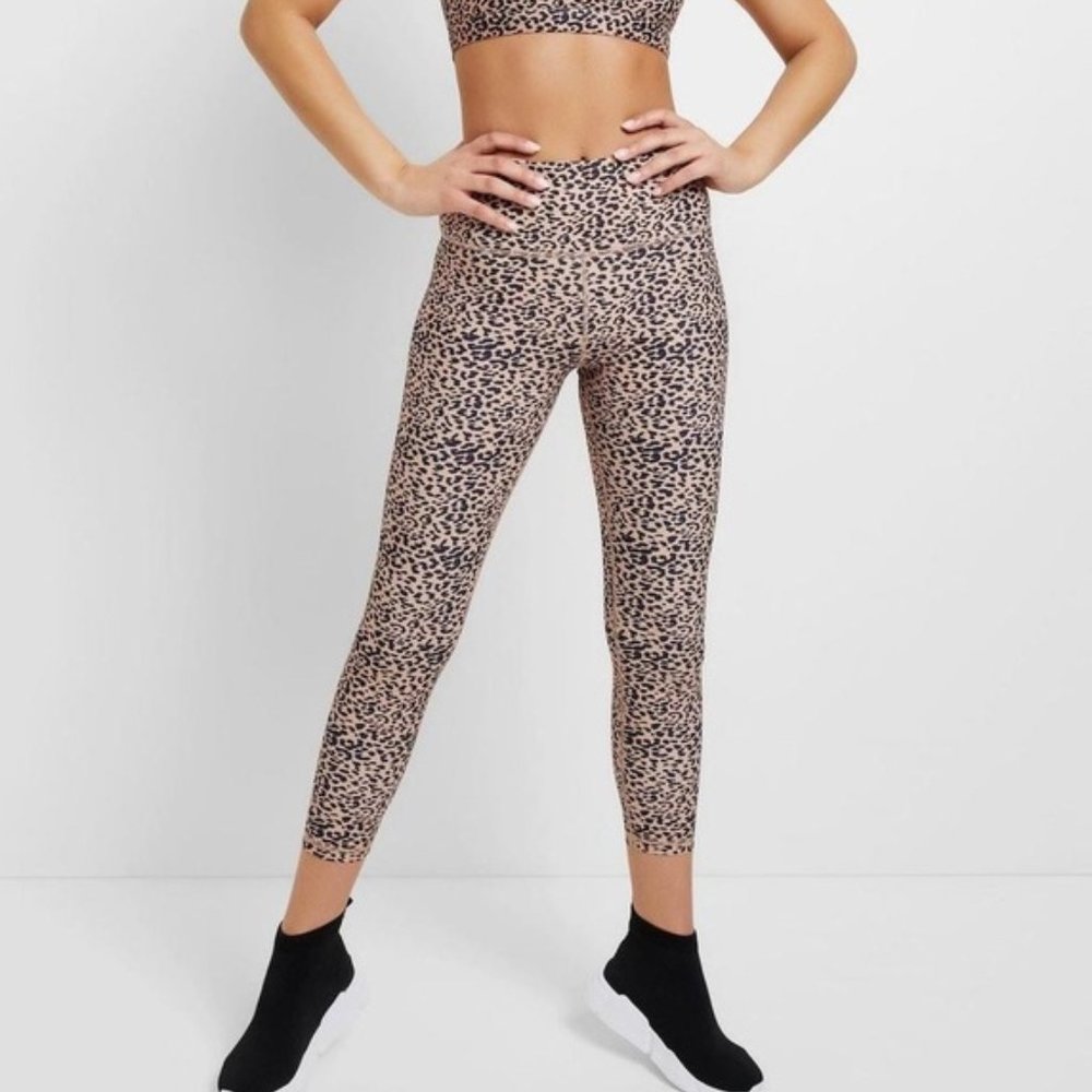 NWOT LEOPARD PRINT 7/8 LEGGINGS